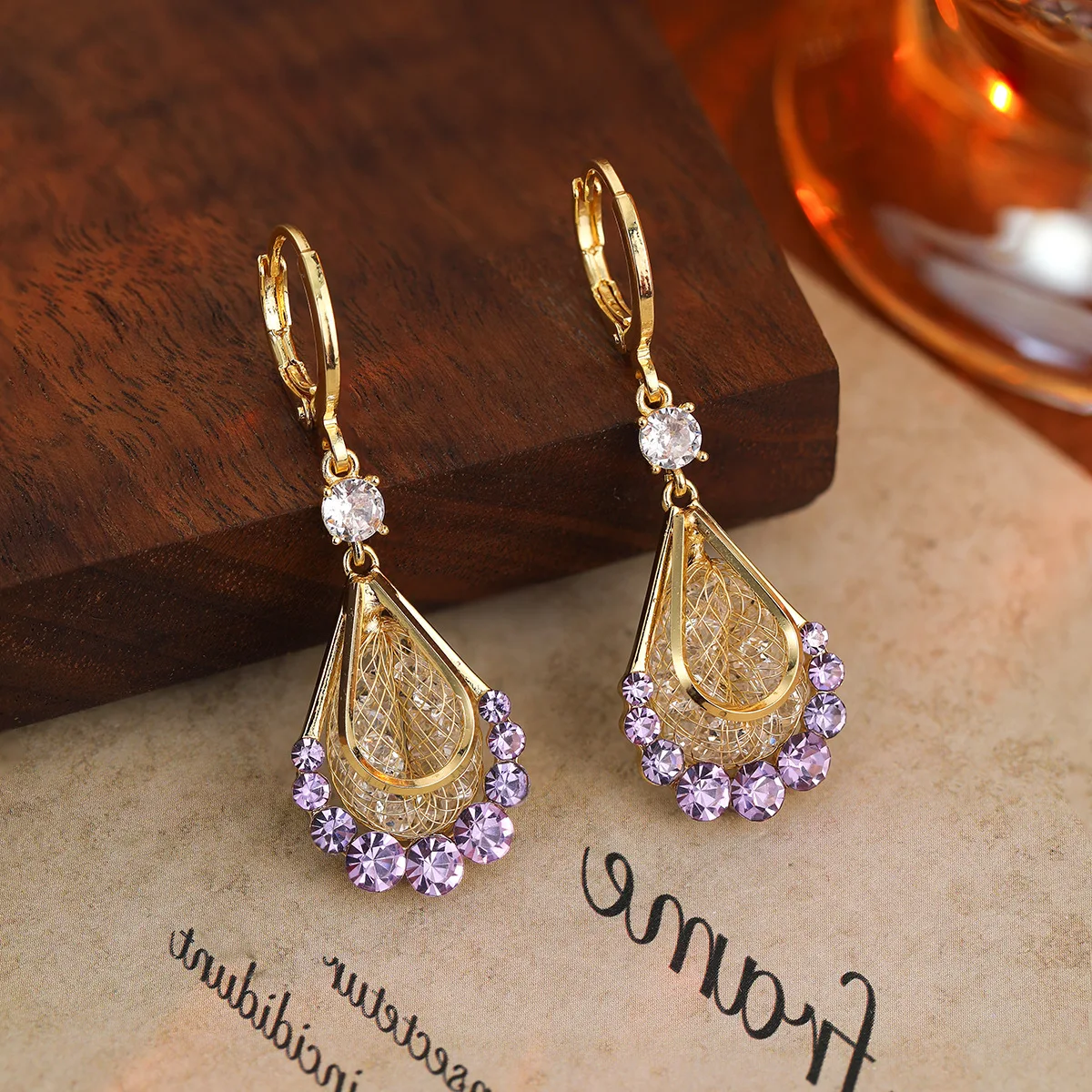 

Gold Wire Mesh Water Drop Earrings for Women Light Luxury Advanced Sense Fashionable Elegant Dangle Earrings Temperament Jewelry