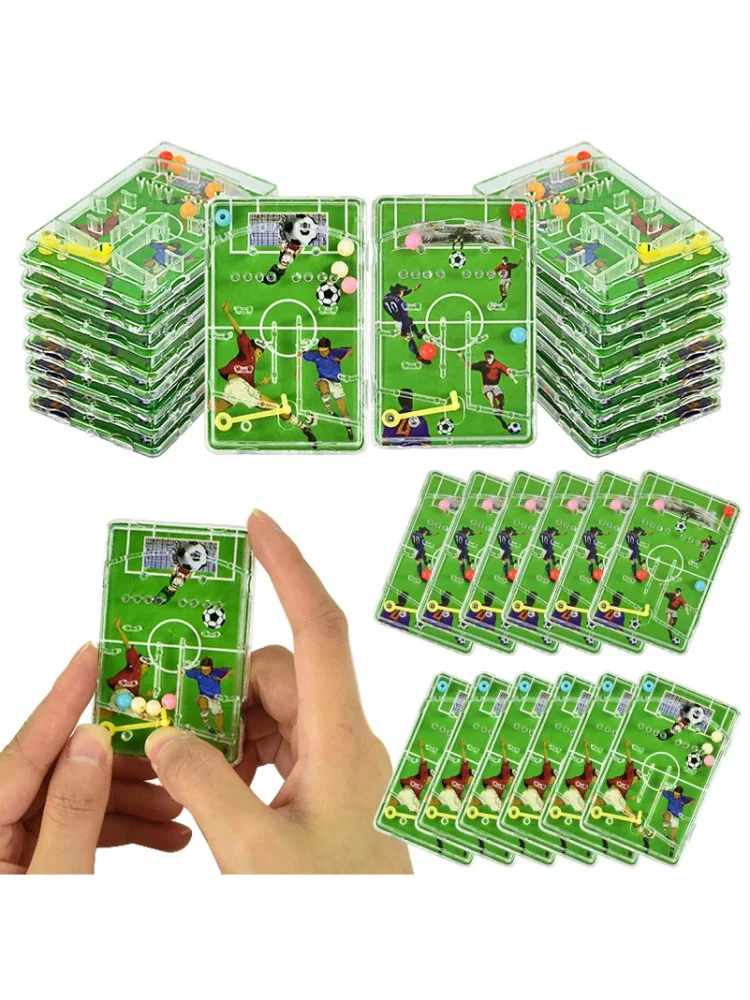 20 pièces cadeaux de fête de Football jeu de labyrinthe garçons thème de Football décoration de fête d'anniversaire enfants cadeau de noël fournitures de jouets