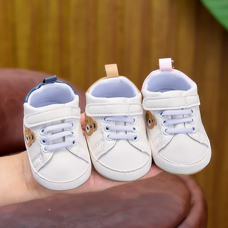 Spring and Autumn Baby Sneakers, Cartoon Bear Embroidery Baby Shoes, Soft-Soled Non-Slip Newborn Walking Shoes, 0-12 Months Unisex Toddler Shoes