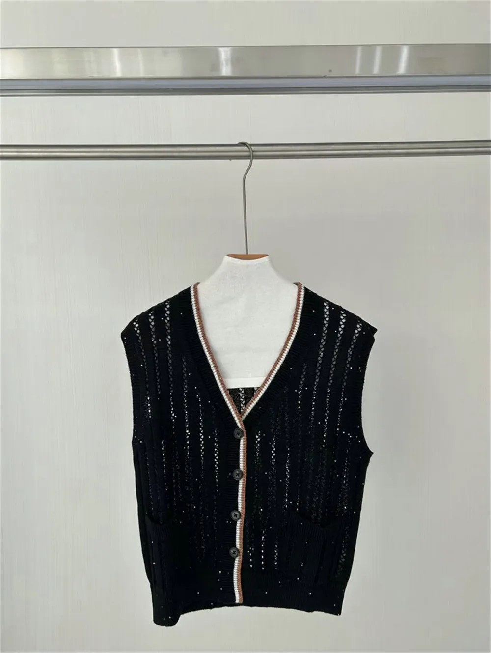 

25 New High-end 100% Linen Hollow Knitted Mesh Solid color V-neck Sleeveless Vest