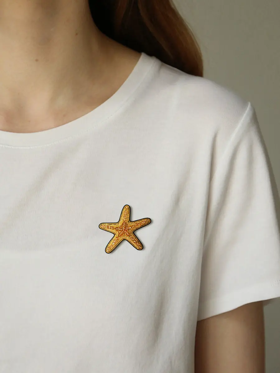 

Брошь ручной работы с вышивкой в виде морской звезды, изящная булавка-корсаж, нишевый модный аксессуар для одежды, головных уборов и сумок