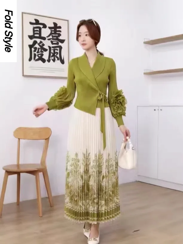 

Весна 2026: Новое женское свободное модное платье с плиссировкой, воротником-стойкой и принтом в стиле Мияке