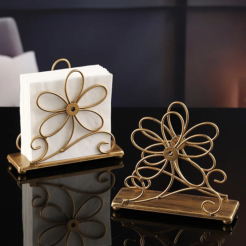 

Metal Hollow Flower Tissue Box Holder for Dining Table Decor in Restaurants and Cafes