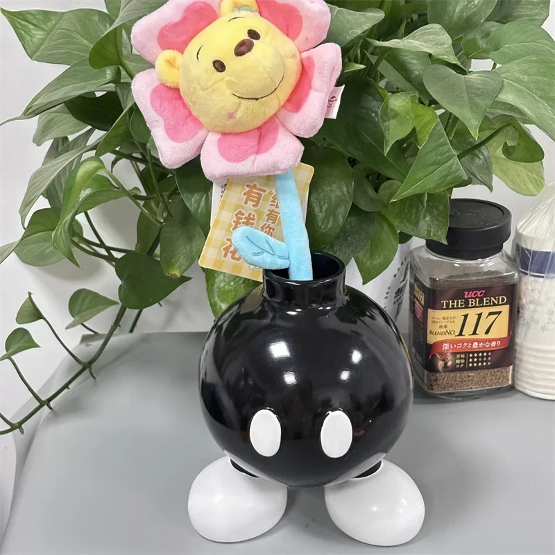 

Disney Creative Cartoon Mickey Vase Ornaments Office Desktop Model Sculpture Living Room TV Cabinet Home Decoration Gifts