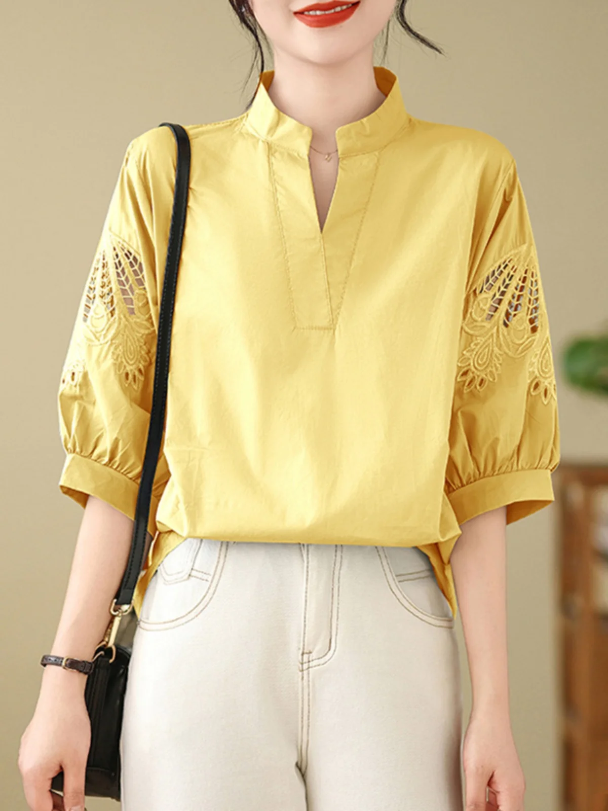 Retro Embroidered ort Sve irt Women's Loose High-End Design Sense Stand Collar Hollow out Top Summer Faion Ladies' P...