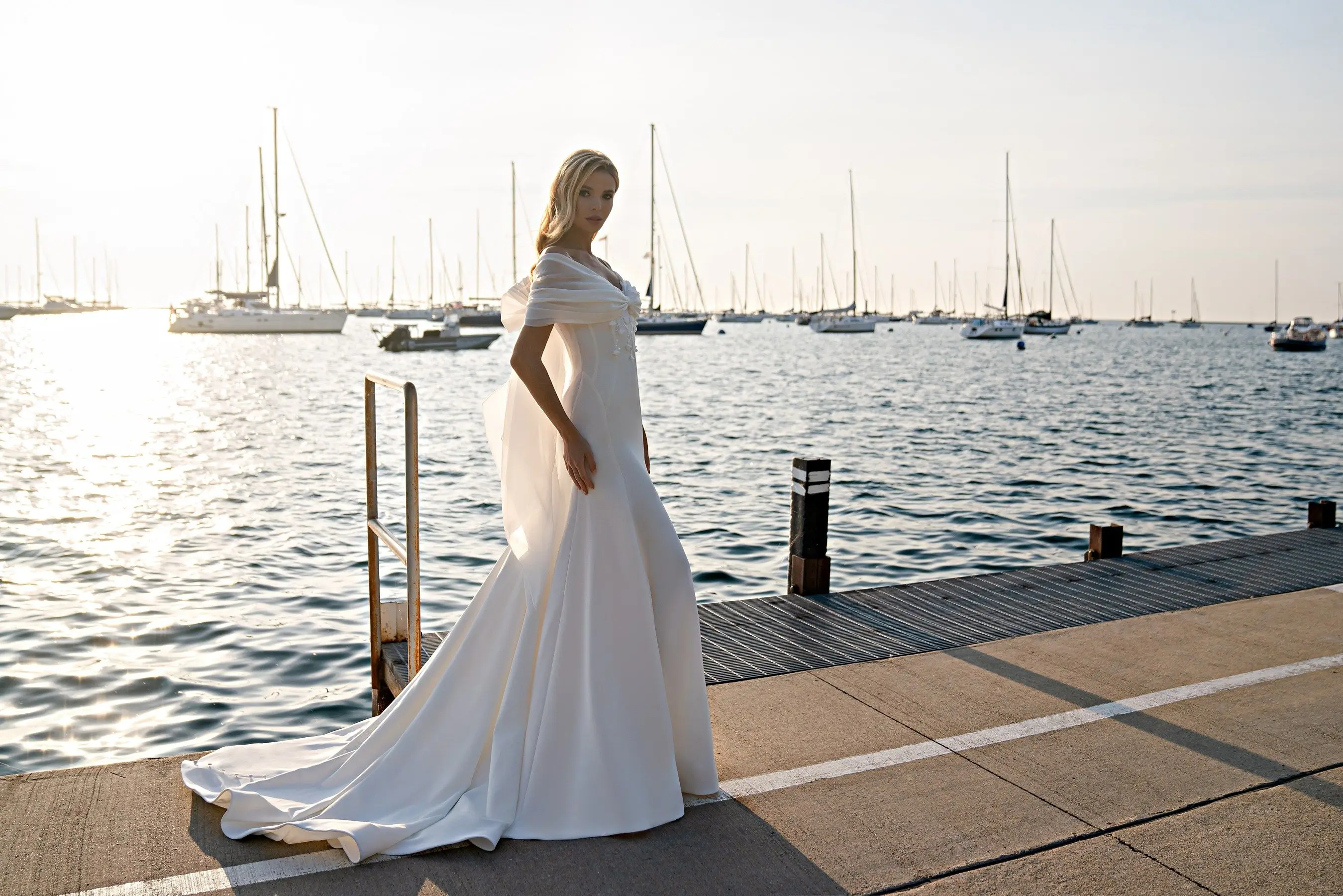 Sumnus praia sereia vestido de casamento alças espaguete v pescoço vestidos de noiva flor apliques casamento vestido de cetim branco vestidos de noiva