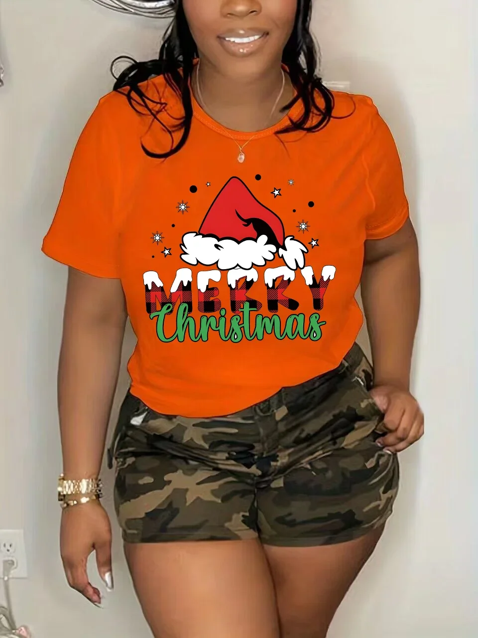 Artı Boyutu kadın T-shirt Yaz Rahat Kısa Kollu Yuvarlak Boyun Baskılı Grafik Noel Şapka Mektup MERRY Artı Boyutu T-shirt