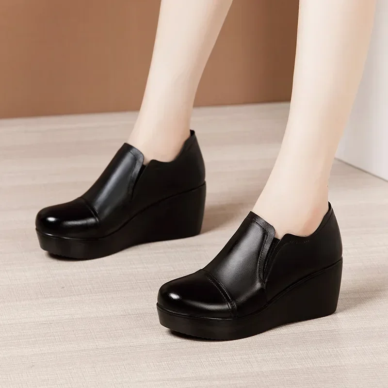 Small Size 32-43 Elegant Deep Mouth Soft Leather Shoes Women Platform 2024 Winter Med Heels Wedges Ankle Boots with Fur