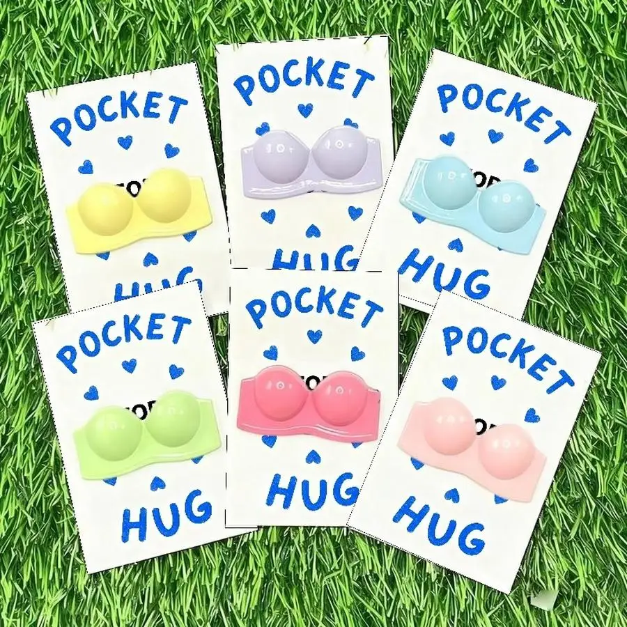 1/5/10/20/50/100pcs Cute A good friend is like a bra Novel bra pocket hug gift card set, synthetic resin, unique encouragement c