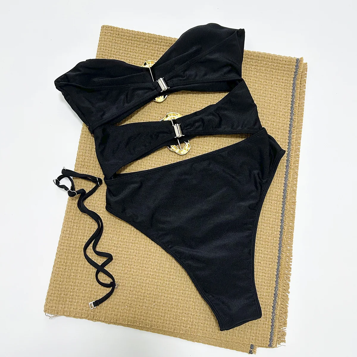 Merloly 2024 nuevo traje de baño Bandeau de una pieza, traje de baño sólido para mujer, ropa de playa elegante Monokini
