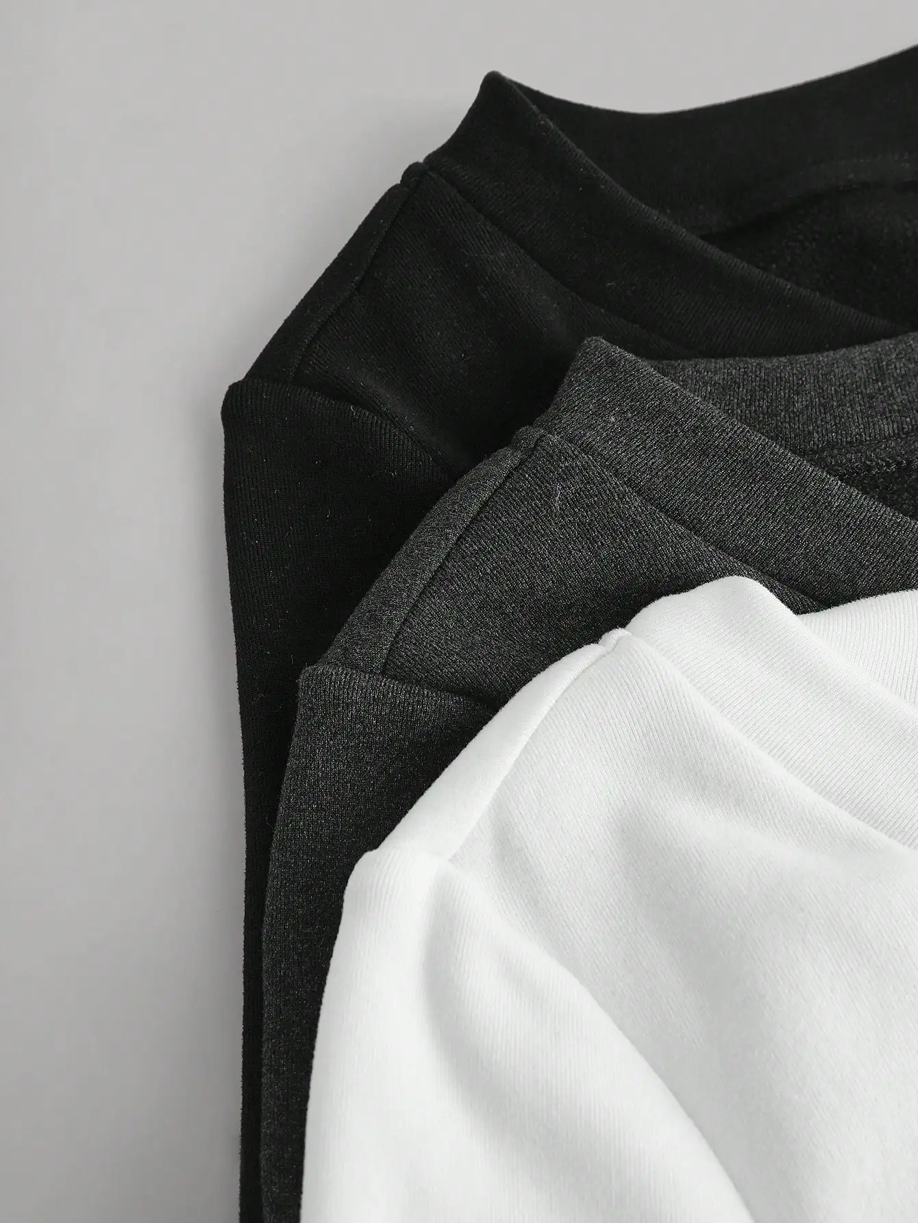3er-Pack Damen V-Ausschnitt Fleece-gefüttertes Langarm-Oberteil mit seitlicher Raffung, schmal geschnittenes Crop-Top, thermisch warm, Herbst-Winter-Basic-Shirt – Detail 2