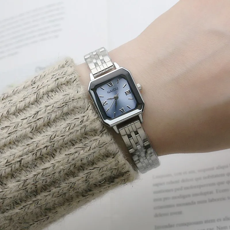 العلامة التجارية الفاخرة أزياء المرأة ساحة ساعات كوارتز السيدات سوار فولاذي غير قابل للصدأ ساعة اليد الكلاسيكية الفضة فام Relogio Feminino