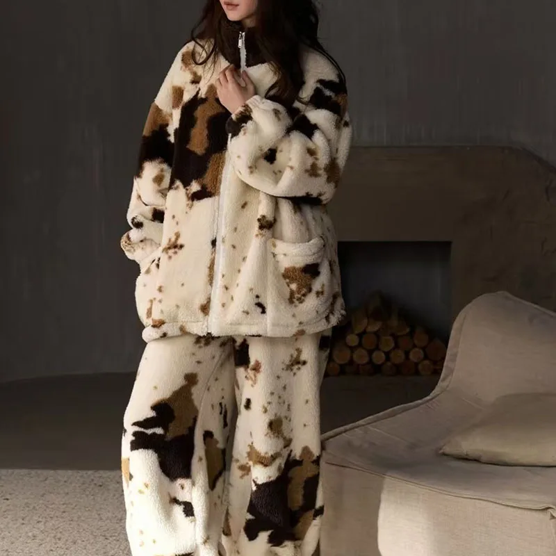 أطقم بيجامات نسائية من الفلانيل ملابس نوم سميكة ودافئة من المخمل المرجاني قطعتين ملابس منزلية غير رسمية للخريف والشتاء ملابس نوم ناعمة