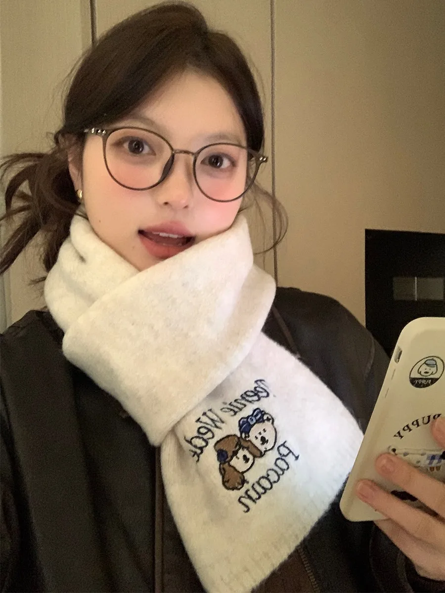 厚手のウール製漫画風クマ刺繍ニットスカーフ-レディース-冬用暖かいネックプロテクター-高級感のあるスカーフ