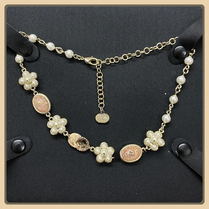 

Elegant Flower Pearl Banquet Wedding Diamond Designer Stud Earings Earrings for Women Earring Jewelry for Women for Girl Gift