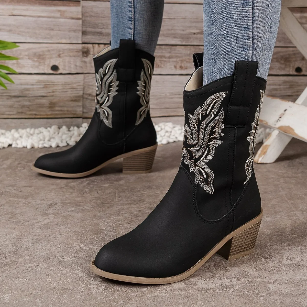 

Women Boots New Autumn Winter Fashion Chunky Heeled Cowboy Boots Vintage Style Western Cowgirl High Heels Boots Botas De Mujer