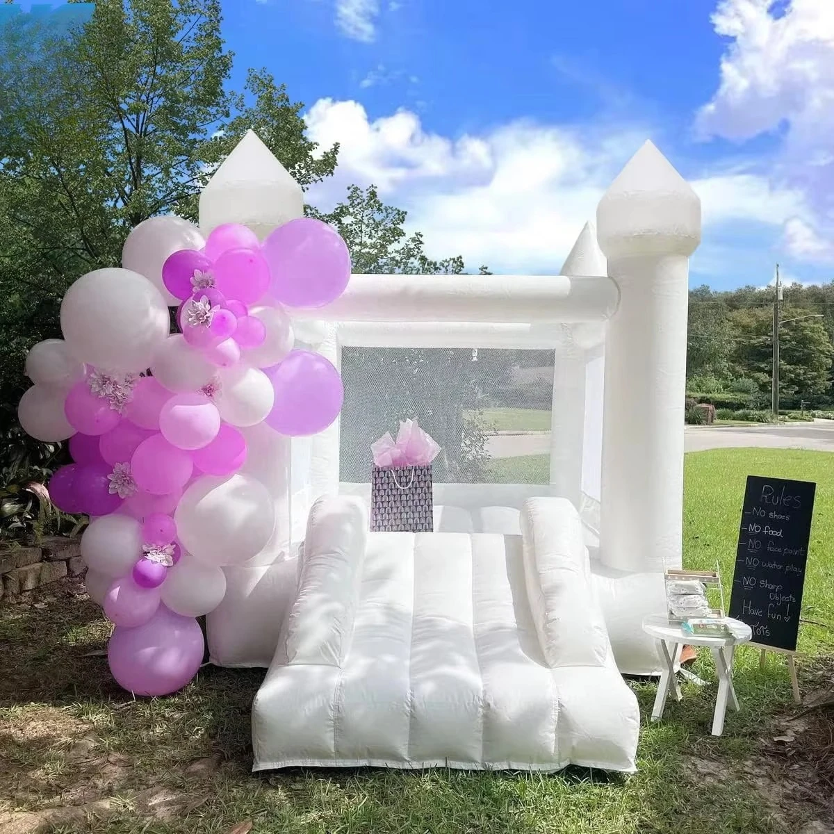 

Hot Sale White Inflatable Bounce House Children's Mini Jump Castle Party Inflatable Trampoline