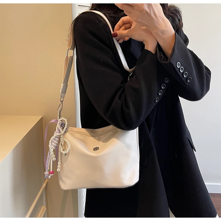 

Fashion-Forward Women's Messenger Bag Genuine Leather Crossbody Handbag Designer Shoulder Tote Purse Elegant Luxury Brand Ladies