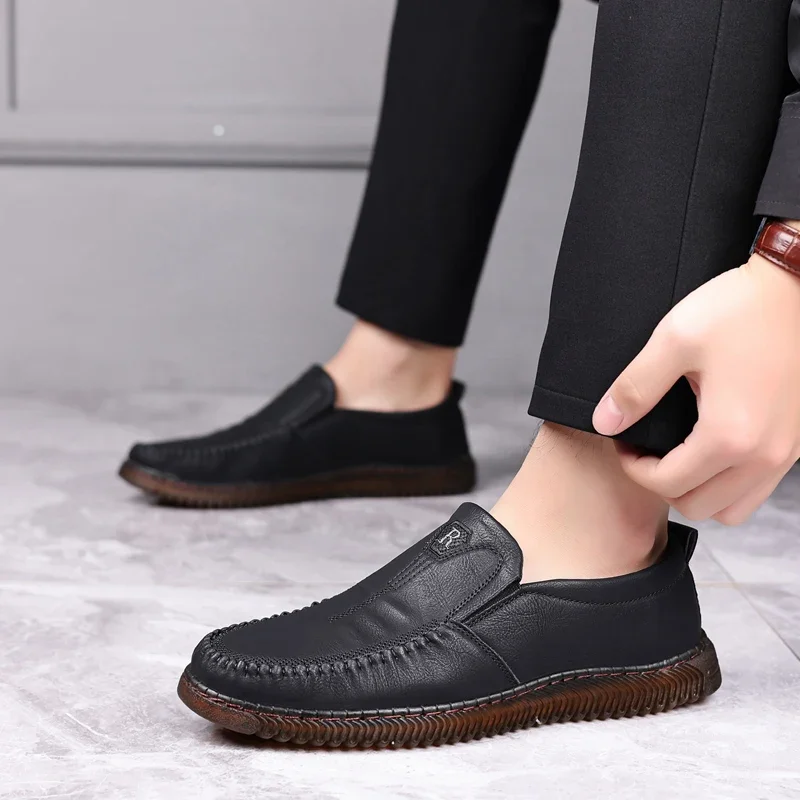 Chaussures décontractées en cuir pour hommes, mocassins légers faits à la main, chaussures de marche respirantes et confortables, chaussures de conduite à enfiler, haute qualité