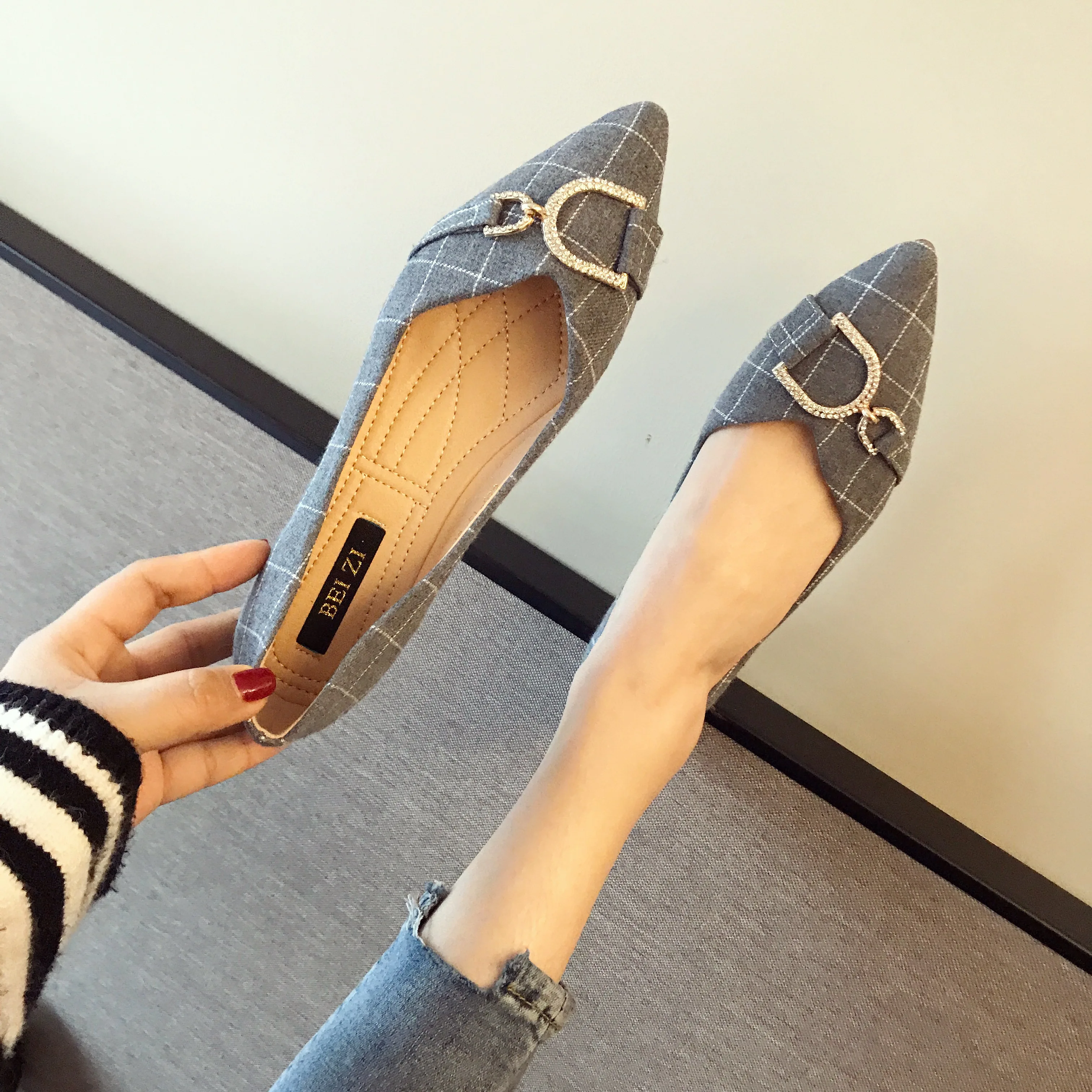 Size 31-46 Women Shoes Plaid Gray Black Lady Flats Pointed Toe Spring Autumn New Shoes All Match Elegant Style Slip on Plus Size