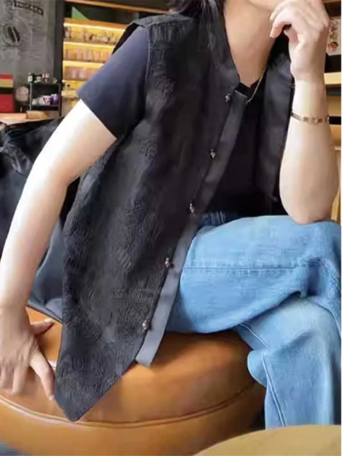 

New Chinese Sle Bla Embroidered Vest Top Summer Faion Layering oulder Pad Jaet Women's Faionable Commute irt