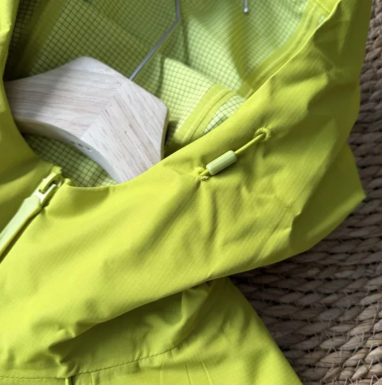 Unisex Windbreaker-Jacke mit Kapuze in Unifarbe – Leichte Reißverschluss-Oberbekleidung für Herbstfahrten und Outdoor-Aktivitäten – Detail 29