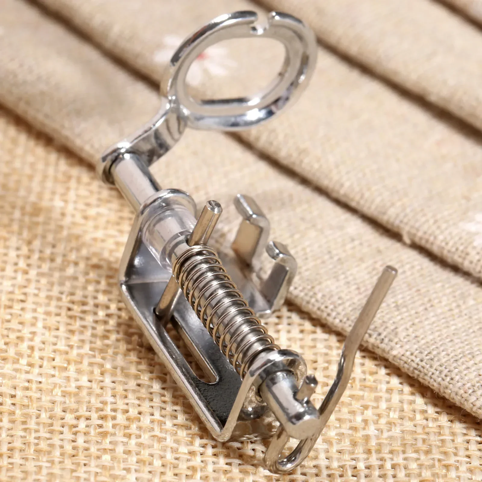 1Pc Free Motion Quilting Darning Embroidery Presser Foot for Brother Singer Janome Elna Household Multifunctional Sewing Machine