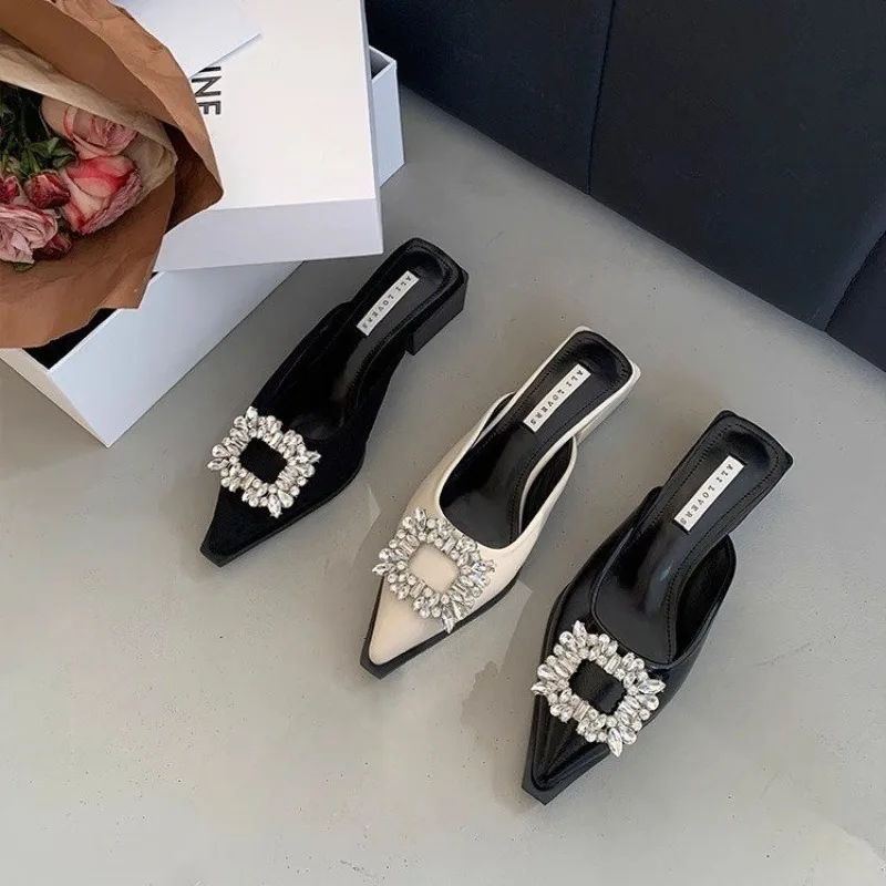 

New Comfortable Low Shoes Cover Toe Slippers Casual Shallow Glitter Slides Slipers Women Square Heel Pointed Luxury Jelly Rubber