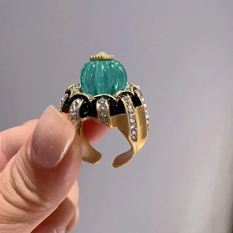 Vintage Green Pumpkin Rhinestone Ring - Gold Tone Glass Jewelry