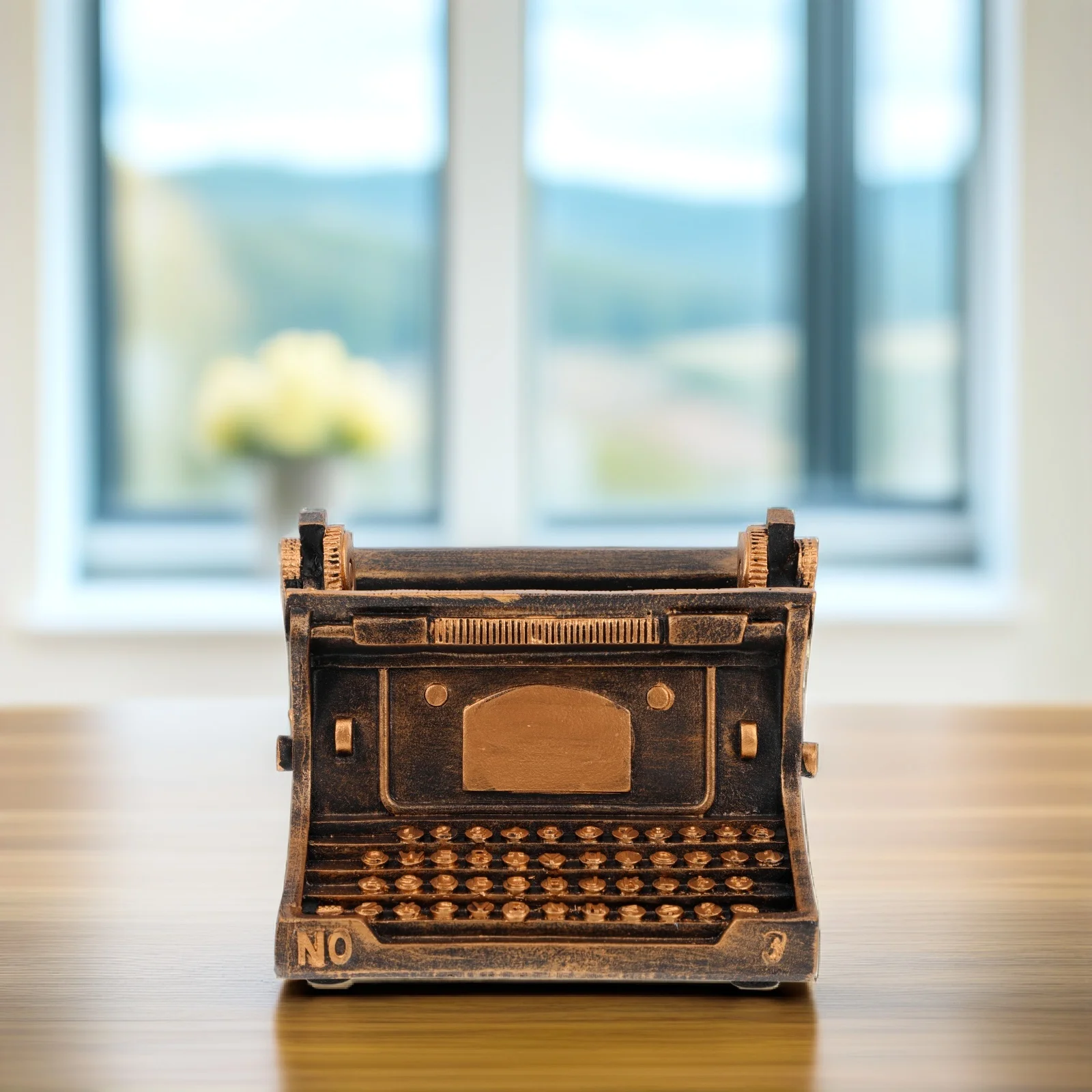 

Resin Typewriter Flowerpot Decorative Home Flower Pot Retro Style Desktop Planter Pot Floral Arrangement Holder