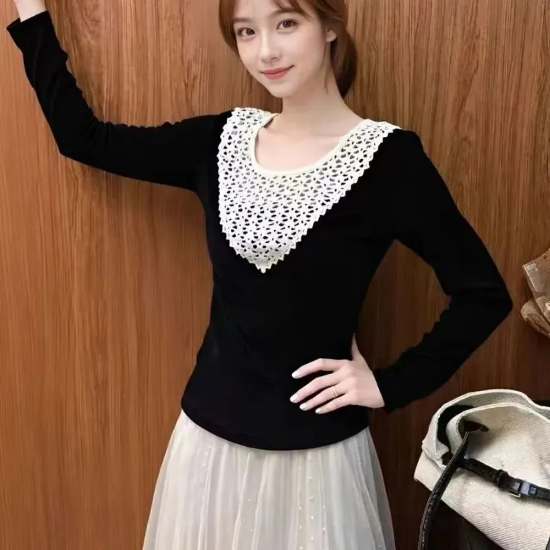 2025 T-shirt a maniche lunghe da donna in autunno Camicia con fondo nuovo stile con design interno sottile e top pullover cavo di nicchia