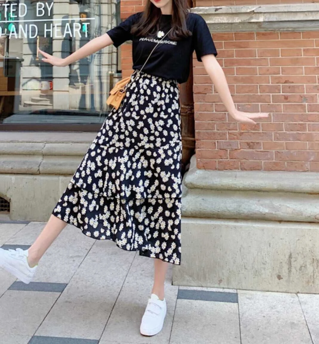 

Summer Daisy Half Skirts Women Midi Elastic Waist Floral Print Ruffles A-Line Skirt Pleated Hem Loose Mid-Calf Retro Beach Skirt