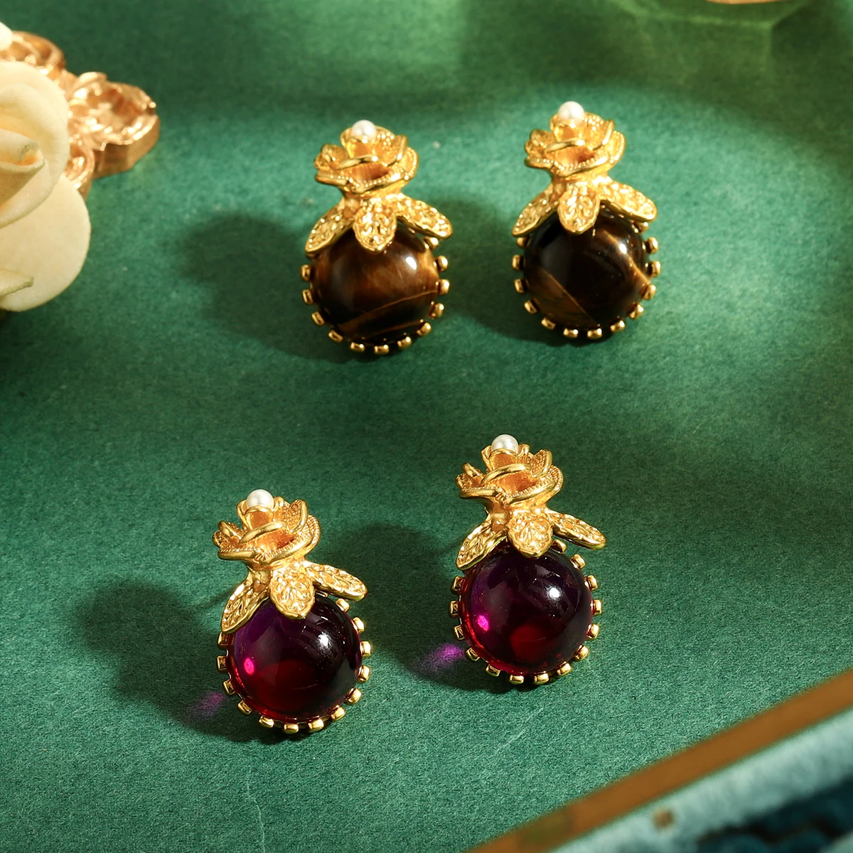 French Vintage Baroque Flower Pearl Stud Earrings for Women Retro Tiger Eye Stone Round Bead Royal Court Earring Jewelry Gift