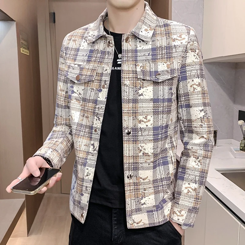 

TUCANO Autumn 2025 Men's Plaid irt-Collar Jaet Small Fraance Sle High-End Feeling Button-Up Outerwear Top