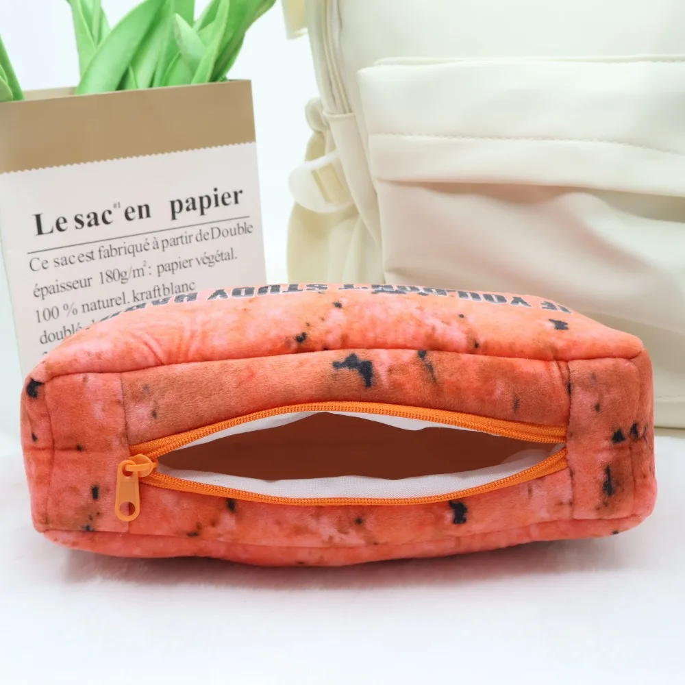 Borsa per trucco in peluche di mattoni con bordo rosso Borsa per riporre mattoni di simulazione di peluche di grande capacità Borsa per penne di grande capacità con design di simulazione