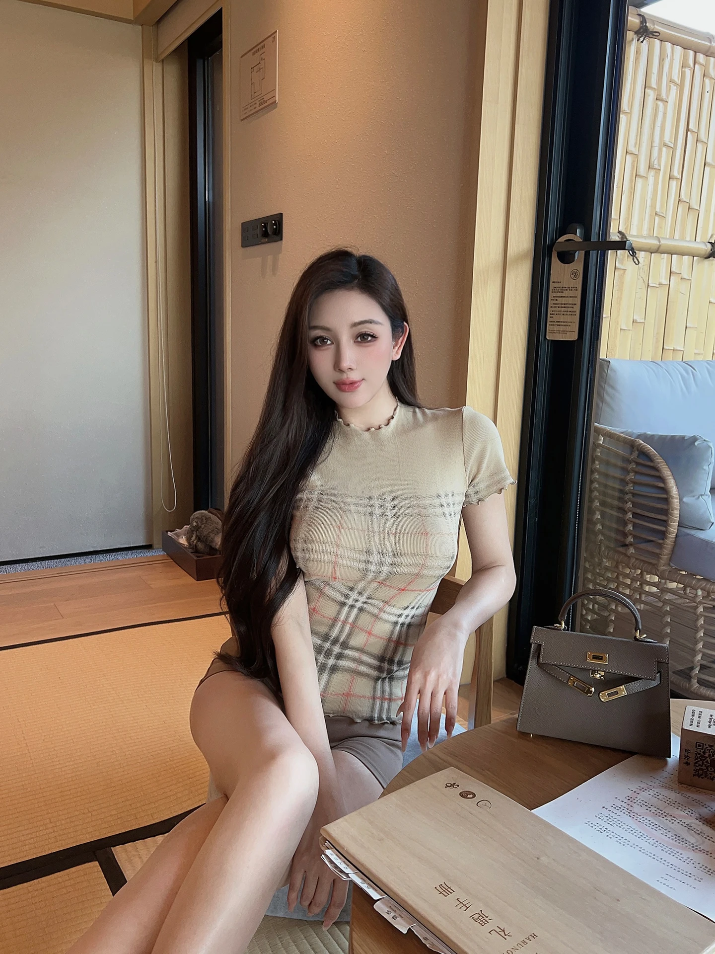

Classic Plaid Elastic Personality Top Women's Casual Style Short Sleeve round Neck Other Material Fabric T-shirt by Wang Jiujiu