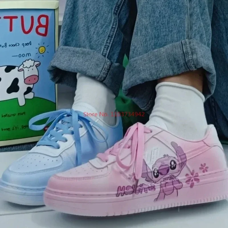 Hot Disney Stitch Angel Cartoon Sneaker Y2k Cute Student scarpe per il tempo libero donna estate traspirante Versatile coppie scarpe da tavola