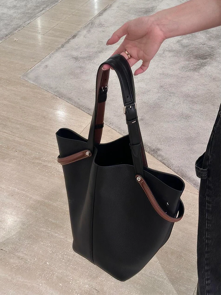 

Bla Large Capaci Buet Bag Women's oulder Bag Luxury mat High-End Sensation Autumn Winter Handbag Soft Polyeste...