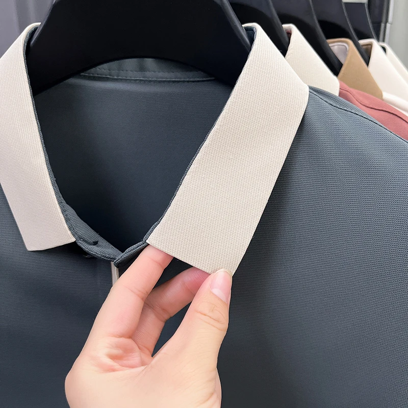 Leichter Luxus, exquisites Herren-Original-Print-Poloshirt, cooles Sommer-Revers-Kurzarm-T-Shirt, hochwertige Herrenbekleidung für den Alltag. – Detail 3