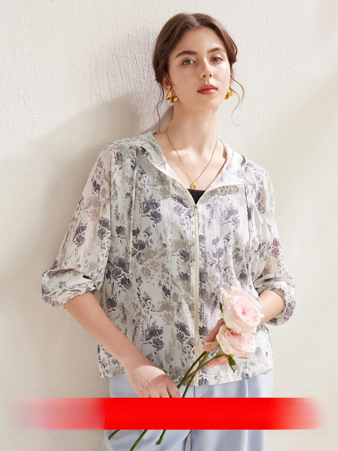 

Новая женская шелковая куртка-жакет Zhaojun из двойной марли с цветочным принтом, свободного кроя, с капюшоном, повседневная, модная, шелковый топ