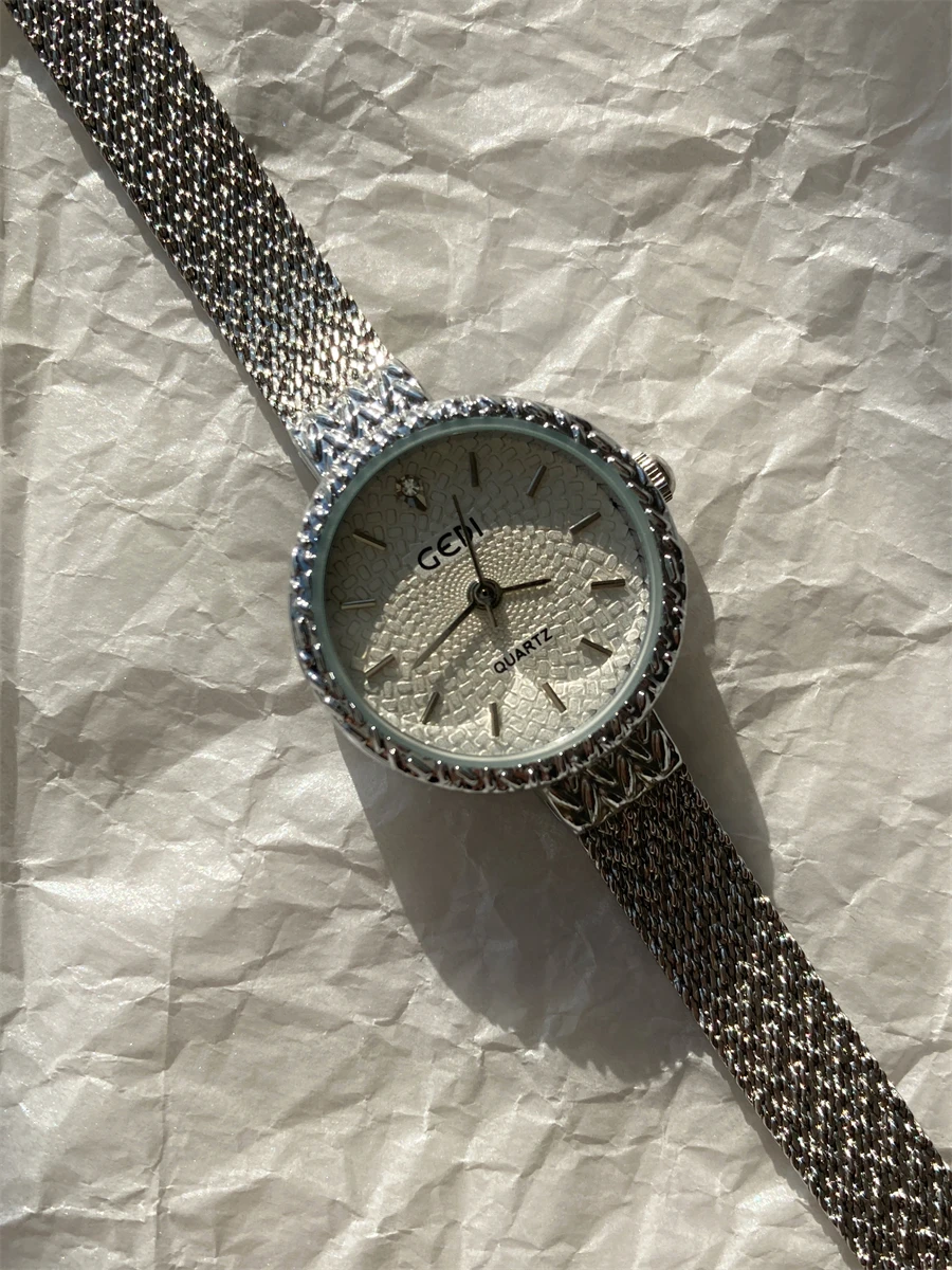 Jam tangan wanita mewah asli Starry sky, jam tangan wanita gaya Prancis mewah ringan, gaya Prancis, mode kelas atas, jam tangan kuarsa bertemperamen