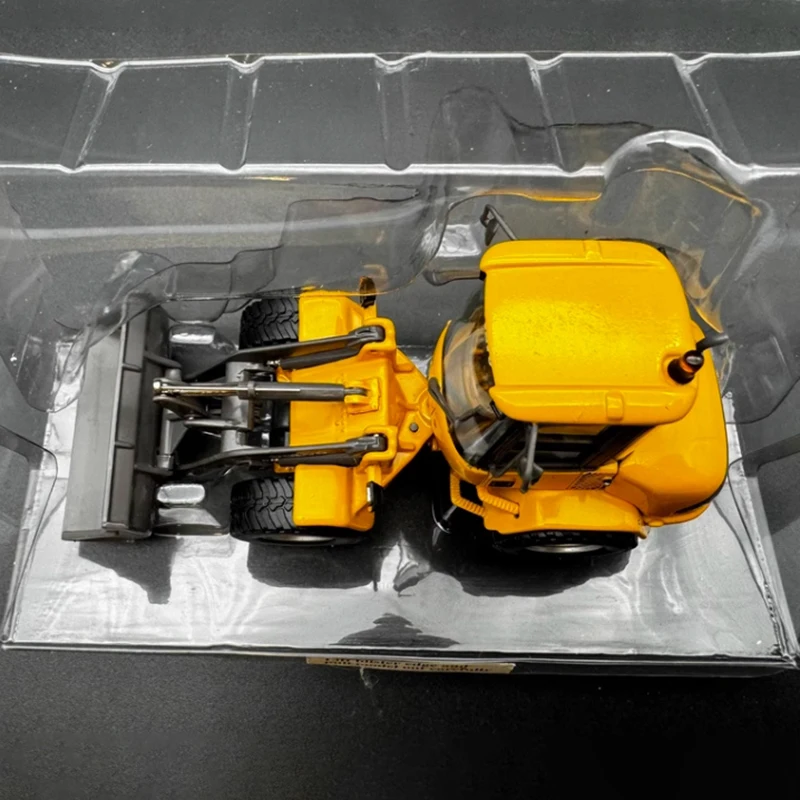 

1:50 Инженерный желтый L35B Колесный погрузчик Инженерная модель автомобиля Готовая продукция из сплава Коллекция хобби Орнамент Игрушки