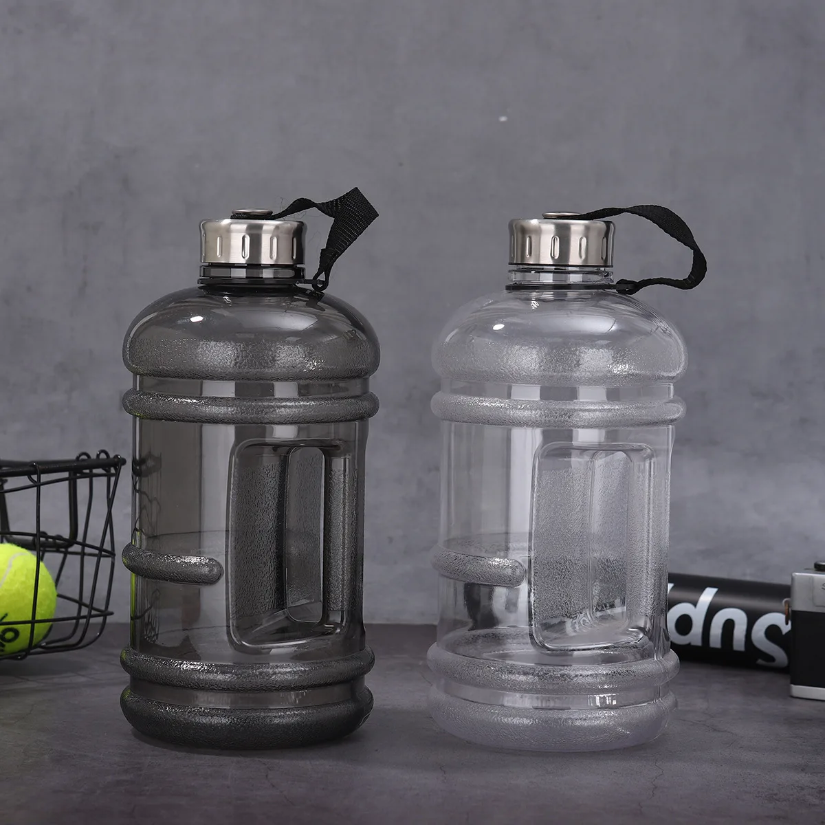 2L  Large Capacity Water Bottle Training Sports Workout Drink Bottle Shaker Bottle With Handle Outdoor Gym Gallon Bottles