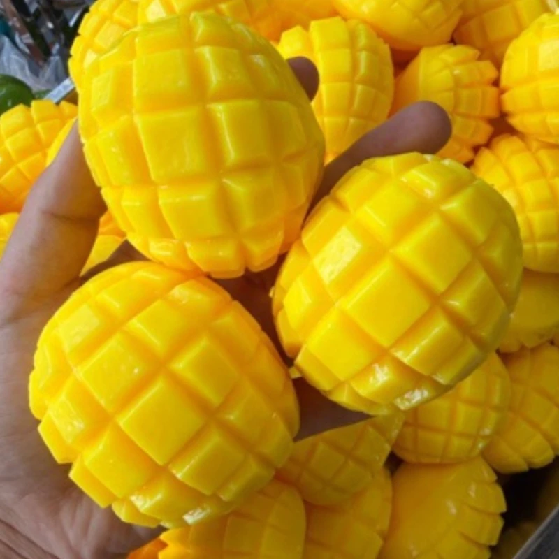 Crunchy Mango Meat Squishy Stress Ball Fidget Toy Building Block Filled Sound Making Design ASMR Sound Effect Stress Relief