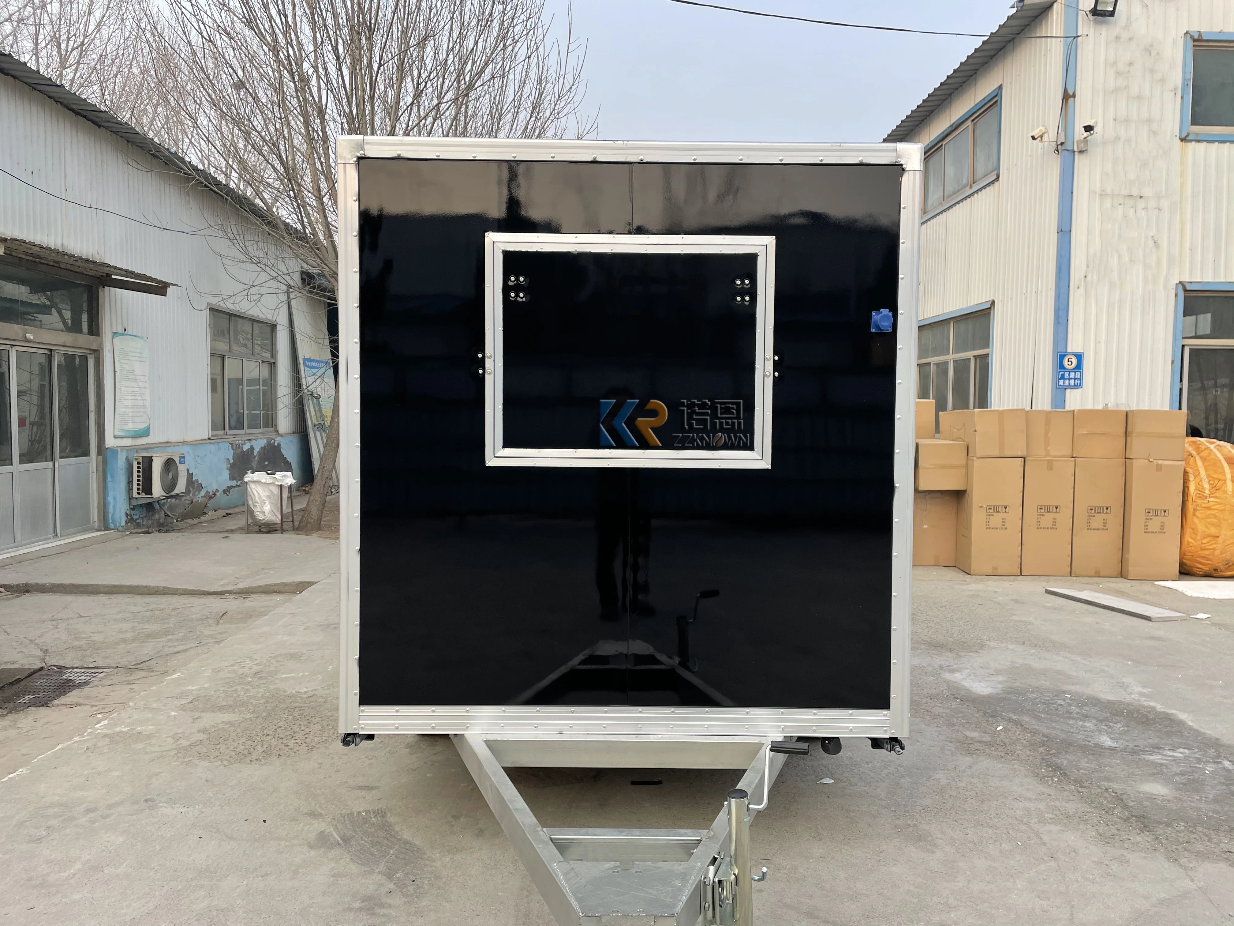 Carrello mobile per fast food da strada da 3 m, completamente attrezzato, per caffè, gelato, concessione, rimorchio per camion per alimenti in vendita