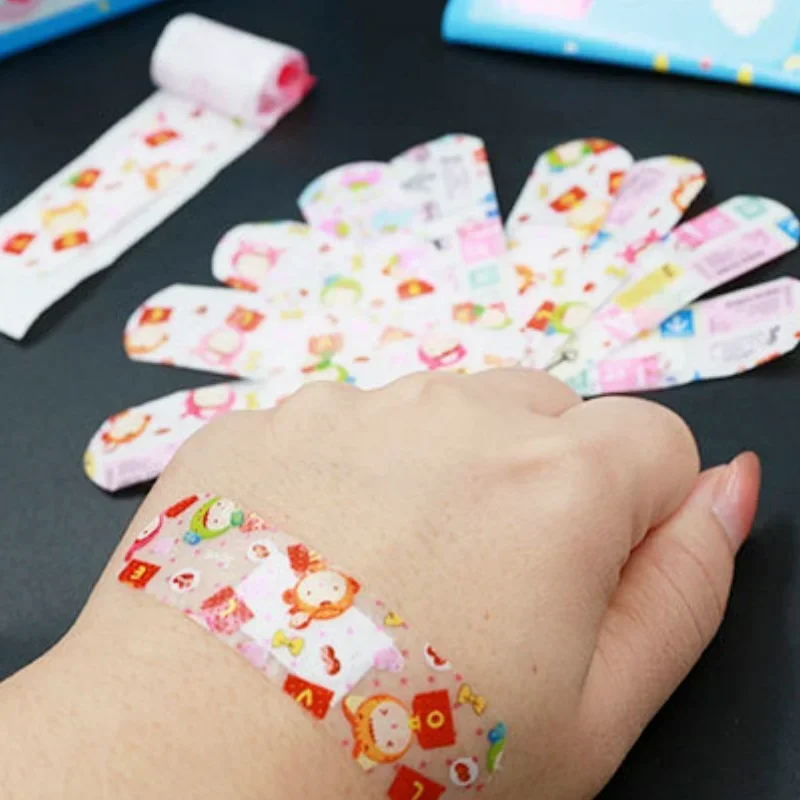 100pcs/Pack Cartoon Animal Pattern Band Aid Hemostasis Adhesive Bandages First Aid Emergency Kit Wound Plaster Patches for Kids