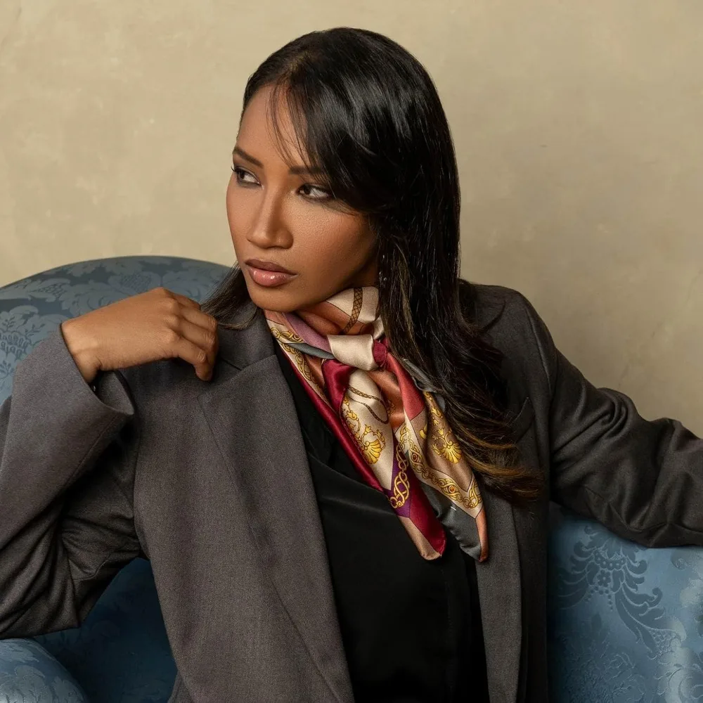 Italienische quadratische Schals aus 100 % Seide – Luxus-Damenschals, 35 cm, hergestellt in Italien, Modeaccessoires