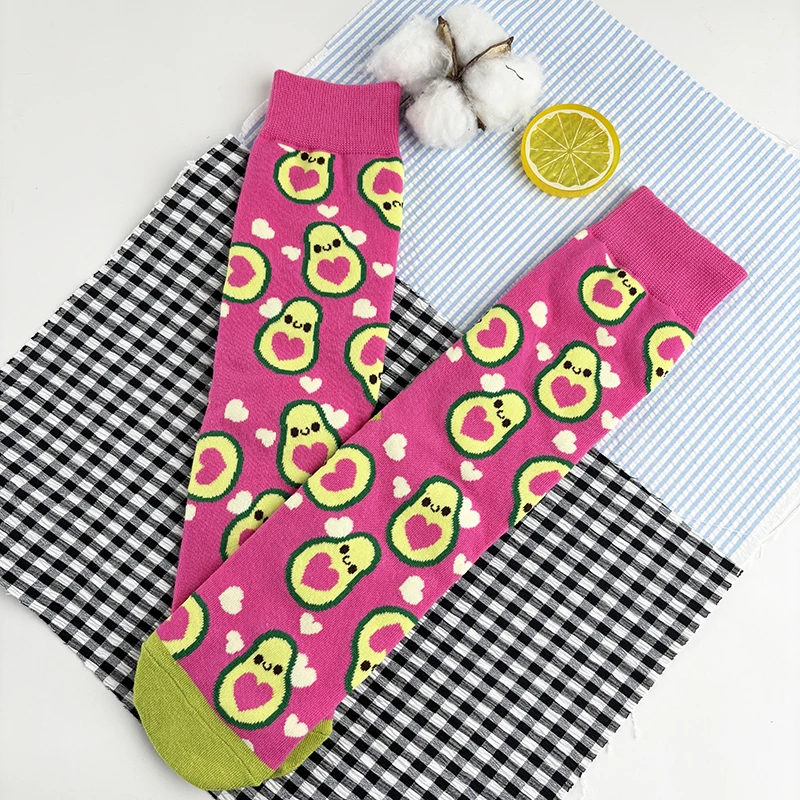 1 Paar süße, knöchellange Socken im Mädchen-Stil in Rosa mit Avocado- und Herz-Prints, bequeme Freizeitsocken für den täglichen Gebrauch