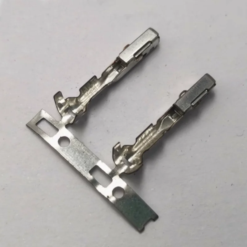 

100PCS Original Genuine 8100-3067 7165-1131 6918-1833 6098-7383 8240-0214 6098-7353 8240-0123 For Car Smart Electronic Devices