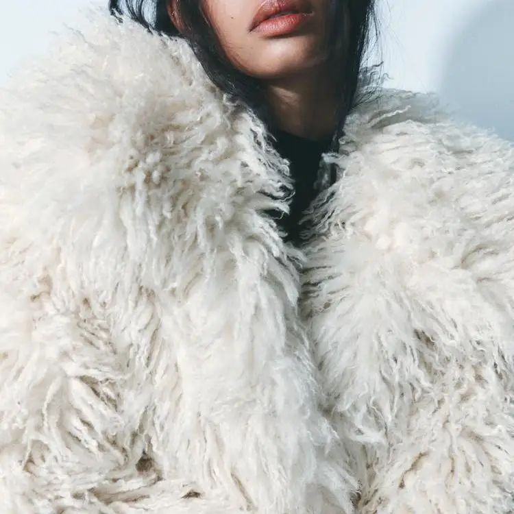 Faionable Casual Kunstfell-Effekt Langer Sve-Kragen-Mantel Neue Herbst-Winter-Damenbekleidung 434773 Normale Sve-Länge